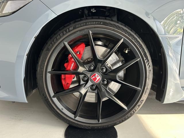 シビック タイプR ワンオーナー車 6速ミッション車 衝突軽減ブレーキ アダプティブクルーズコントロール ディスプレイオーディオ ナビフルセグTV バックカメラ ETC ドライブレコーダー(73枚目)