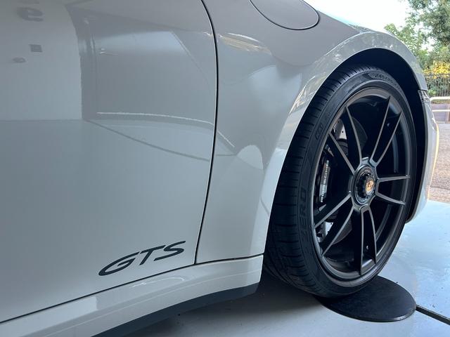 ９１１ ９１１カレラＧＴＳ　カブリオレ　ＰＤＫ　ＧＴＳインテリアＰＫＧ　スポクロ　スポエグ　ワンオーナー車（10枚目）
