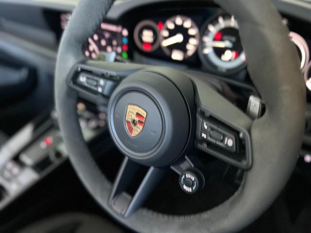 ９１１ ９１１カレラＧＴＳ　カブリオレ　ＰＤＫ　ＧＴＳインテリアＰＫＧ　スポクロ　スポエグ　ワンオーナー車（14枚目）