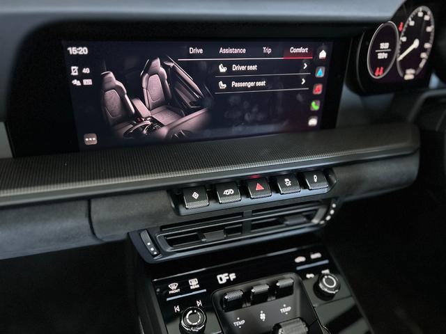 ９１１ ９１１カレラＧＴＳ　カブリオレ　ＰＤＫ　ＧＴＳインテリアＰＫＧ　スポクロ　スポエグ　ワンオーナー車（15枚目）