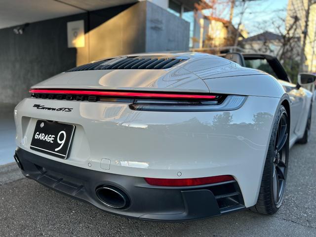 ９１１ ９１１カレラＧＴＳ　カブリオレ　ＰＤＫ　ＧＴＳインテリアＰＫＧ　スポクロ　スポエグ　ワンオーナー車（24枚目）