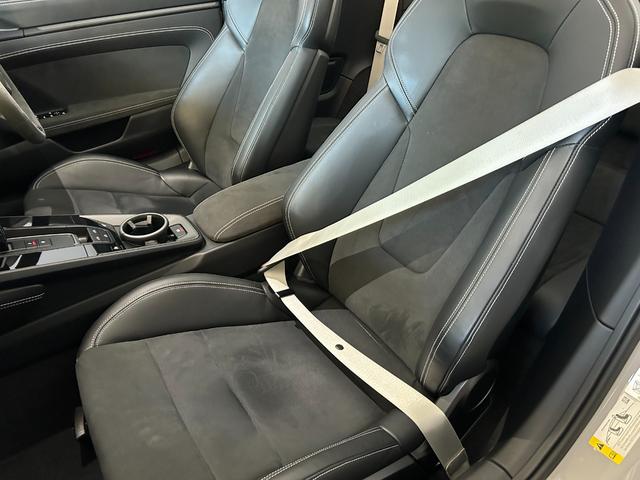 ９１１ ９１１カレラＧＴＳ　カブリオレ　ＰＤＫ　ＧＴＳインテリアＰＫＧ　スポクロ　スポエグ　ワンオーナー車（27枚目）