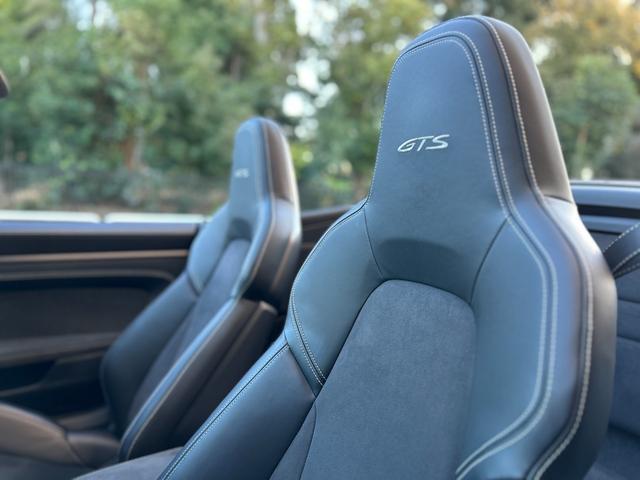 ９１１ ９１１カレラＧＴＳ　カブリオレ　ＰＤＫ　ＧＴＳインテリアＰＫＧ　スポクロ　スポエグ　ワンオーナー車（44枚目）