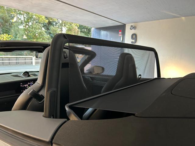 ９１１ ９１１カレラＧＴＳ　カブリオレ　ＰＤＫ　ＧＴＳインテリアＰＫＧ　スポクロ　スポエグ　ワンオーナー車（48枚目）