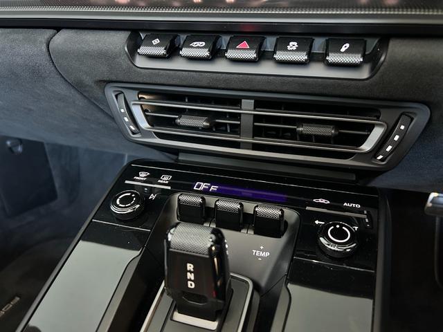 ９１１ ９１１カレラＧＴＳ　カブリオレ　ＰＤＫ　ＧＴＳインテリアＰＫＧ　スポクロ　スポエグ　ワンオーナー車（50枚目）