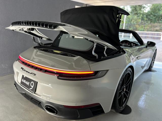 ９１１ ９１１カレラＧＴＳ　カブリオレ　ＰＤＫ　ＧＴＳインテリアＰＫＧ　スポクロ　スポエグ　ワンオーナー車（63枚目）