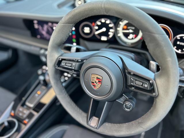 ９１１ ９１１カレラＧＴＳ　カブリオレ　ＰＤＫ　ＧＴＳインテリアＰＫＧ　スポクロ　スポエグ　ワンオーナー車（67枚目）