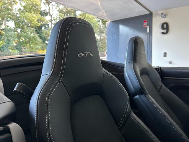 ９１１ ９１１カレラＧＴＳ　カブリオレ　ＰＤＫ　ＧＴＳインテリアＰＫＧ　スポクロ　スポエグ　ワンオーナー車（77枚目）