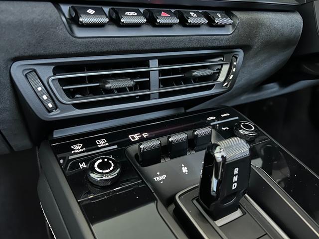 ９１１ ９１１カレラＧＴＳ　カブリオレ　ＰＤＫ　ＧＴＳインテリアＰＫＧ　スポクロ　スポエグ　ワンオーナー車（79枚目）