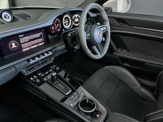 ９１１ ９１１カレラＧＴＳ　カブリオレ　ＰＤＫ　ＧＴＳインテリアＰＫＧ　スポクロ　スポエグ　ワンオーナー車（80枚目）