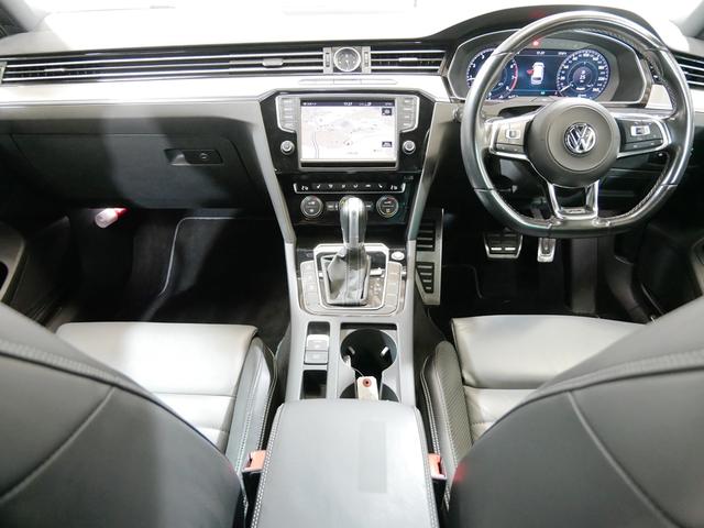 2.0TSI Rライン テクノロジーP 全方位アドバンスドセーフティ 1オナ 2年保証 専用エアロ19AWヒーター黒革・デジタルメーター・追従クルコン・電動R・スマートキー・地デジNAVI バックカメラ(3枚目)