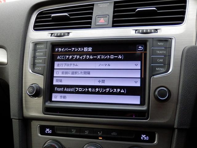 TSIコンフォートラインブルーモーションテクノロジー ディーラー下取車 アダプティブクルーズコントロール プリクラッシュセーフティ 純正ナビ フルセグTV ETC バックカメラ スマートキー バイキセノンヘッドライト 禁煙車(5枚目)