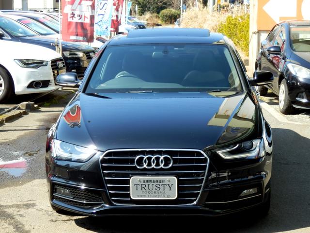 2.0TFSI SラインPKG 後期型 ガラスサンルーフ 専用フルエアロ 専用18AW スポーツステアリング スポーツサスペンション 黒ハーフ革スポーツシート シートヒーター 純正ナビ フルセグTV アドバンストキー(7枚目)