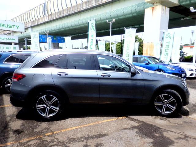 ＧＬＣ ＧＬＣ２２０ｄ　４マチック　純正１８インチＡＷパノラマＳＲ　ハーフレザーシート　フルセグＴＶ　３６０°カメラ　ＬＥＤヘッドライト　シートヒーター　メモリーパワーシート　レーダーセーフティＰＫＧ　パワーバックドア（20枚目）