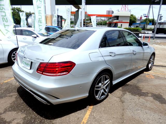 Ｅクラス Ｅ２２０ブルーテック　アバンギャルド　ＡＭＧスポーツＰＫＧ　ＡＭＧ１８ＡＷ　ＡＭＧフルエアロ　ハーフレザーシート　ＨＤＤナビ　フルセグＴＶ　ＣＤ　ＤＶＤ　ＢＴオーディオ　Ｂカメラ　ＰＴＳ　ＥＴＣ　ＬＥＤヘッドライト　パドルシフト（20枚目）