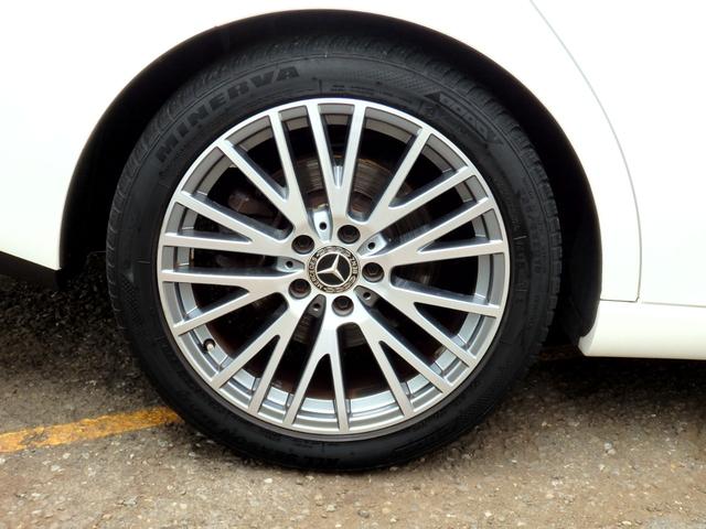 ＣＬＡクラス シューティングブレーク ＣＬＡ２００ｄ　シューティングブレーク　ディーラー下取車　純正１８インチＡＷ　ブラックハーフレザーシート　ＨＤＤナビ　フルセグＴＶ　ＵＳＢ　ＥＴＣ　Ｂカメラ　前後Ｄレコ（純正）　デジタルメーター　ＰＴＳ　ＥＴＣ　ＬＥＤヘッドライト（26枚目）