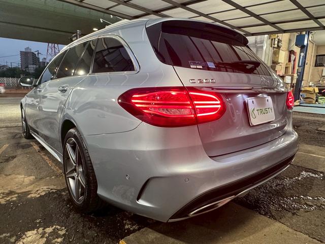 Ｃクラスステーションワゴン Ｃ２００　ステーションワゴン　スポーツ本革仕様　レーダーセーフティＰＫＧ　ＡＭＧ１８インチＡＷ　ＡＭＧフルエアロ　ＬＥＤヘッドライト　ブラックレザー　ＨＤＤナビ　フルセグＴＶ　ＢＴオーディオ　バックカメラ　パワーリアゲート（6枚目）