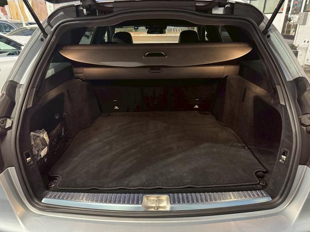 Ｃクラスステーションワゴン Ｃ２００　ステーションワゴン　スポーツ本革仕様　レーダーセーフティＰＫＧ　ＡＭＧ１８インチＡＷ　ＡＭＧフルエアロ　ＬＥＤヘッドライト　ブラックレザー　ＨＤＤナビ　フルセグＴＶ　ＢＴオーディオ　バックカメラ　パワーリアゲート（12枚目）