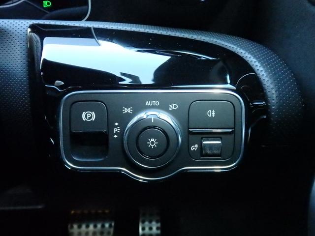 Ａクラス Ａ１８０　スタイル　ＡＭＧライン　１オーナー車　レーダーセーフティＰＫＧ　ナビＰＫＧ　ＡＭＧ１８インチＡＷ　ＡＭＧフルエアロ　ハーフレザーインテリア　ＨＤＤナビ　フルセグＴＶ　Ｂカメラ　ＬＥＤヘッドライト　パドルシフト（46枚目）