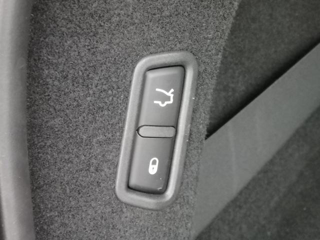 レヴァンテ ベースグレード 左ハンドル 純正21インチAW レッドキャリパー ブラックレザーインテリア 純正ナビ フルセグTV Bカメラ パークセンサー ETC LEDヘッドライト シートヒーター メモリーパワーシート(40枚目)