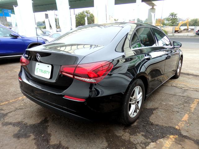 Ａクラスセダン Ａ１８０　スタイルセダン　純正１７インチＡＷ　ハーフレザーシート　ＨＤＤナビ　フルセグＴＶ　ＭＳＶ　Ｂカメラ　ＰＴＳ　ＥＴＣ　ＬＥＤヘッドライト　シートヒーター　メモリーパワーシート　レーダーセーフティＰＫＧ（16枚目）