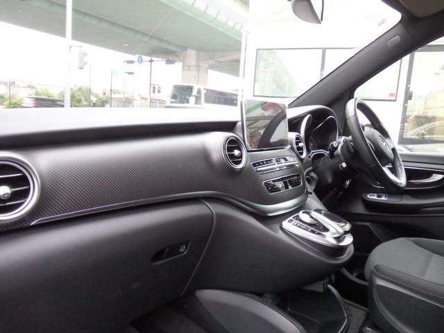 Ｖクラス Ｖ２２０ｄ　純正１８インチＡＷ　ＨＤＤナビ　フルセグＴＶ　フリップダウンモニター　Ｂカメラ　ＰＴＳ　ＥＴＣ　ＬＥＤヘッドライト　メモリーパワーシート　レーダーセーフティＰＫＧ　スペアキー　記録簿　取説（18枚目）