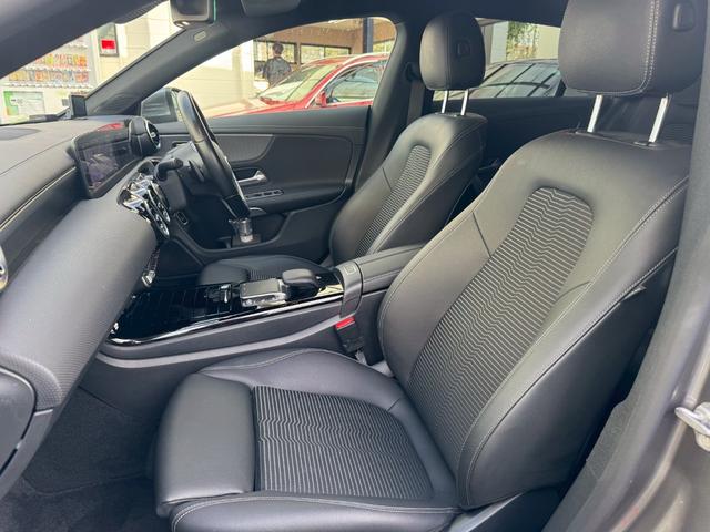 ご納車前にも細部まで心を込めてクリーニング致します！使用感を極力取り除けるよう時間をかけて仕上げます！