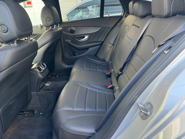 Cクラスステーションワゴン C200 ステーションワゴン スポーツ本革仕様 1オーナー車 AMG18AW AMGフルエアロ ブラックレザーインテリア HDDナビ フルセグTV Bカメラ LEDヘッドライト レーダーセーフティPKG パワーバックドア パドルシフト マルチステア(21枚目)
