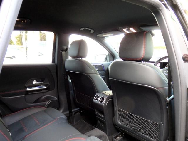 ご納車前にも細部まで心を込めてクリーニング致します！使用感を極力取り除けるよう時間をかけて仕上げます！