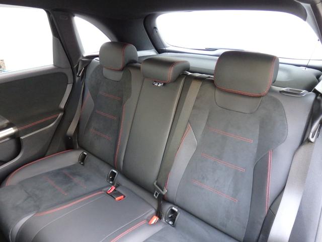 弊社ホームページでは新入庫情報やご納車ブログを随時更新しております！是非ご覧になってみて下さい！★