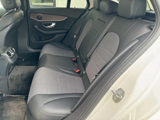 Ｃクラスステーションワゴン Ｃ２００ステーションワゴン　アバンギャルド　純正１７インチＡＷ　ハーフレザーシート　ＨＤＤナビ　フルセグＴＶ　Ｂカメラ　ＰＴＳ　ＥＴＣ　ＬＥＤヘッドライト　メモリーパワーシート　レーダーセーフティＰＫＧ　パワーバックドア（20枚目）