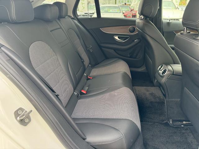 Ｃクラスステーションワゴン Ｃ２００ステーションワゴン　アバンギャルド　純正１７インチＡＷ　ハーフレザーシート　ＨＤＤナビ　フルセグＴＶ　Ｂカメラ　ＰＴＳ　ＥＴＣ　ＬＥＤヘッドライト　メモリーパワーシート　レーダーセーフティＰＫＧ　パワーバックドア（21枚目）