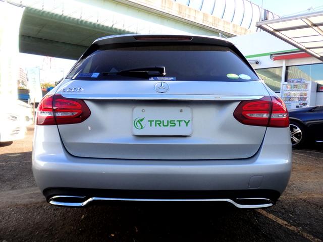 ウィークポイントをおさえた納車前整備を行います！機関系はもちろんのこと室内の装備品なども含めた８０項目以上の整備を行います！熟練の整備士が心を込めて点検・整備致します！