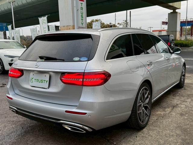 Eクラスステーションワゴン E200 ステーションワゴン アバンギャルド 純正19インチAW ハーフレザーシート HDDナビ フルセグTV 360°カメラ LEDヘッドライト シートヒーター メモリーパワーシート レーダーセーフティPKG パワーバックドア(17枚目)