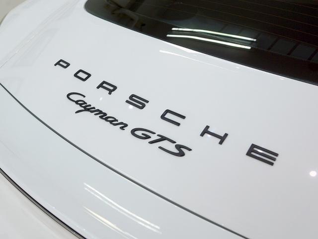 ケイマン ＧＴＳ　●スポーツクロノ●スポーツエグゾースト●電動可倒式ドアミラー●カーボンインテリアパッケージ●シートヒーター●２０ＡＷ●バックカメラ●デジタルインナーミラー●ドラレコ●レーダー●ＥＴＣ（16枚目）