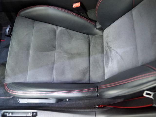 ケイマン ＧＴＳ　●スポーツクロノ●スポーツエグゾースト●電動可倒式ドアミラー●カーボンインテリアパッケージ●シートヒーター●２０ＡＷ●バックカメラ●デジタルインナーミラー●ドラレコ●レーダー●ＥＴＣ（22枚目）