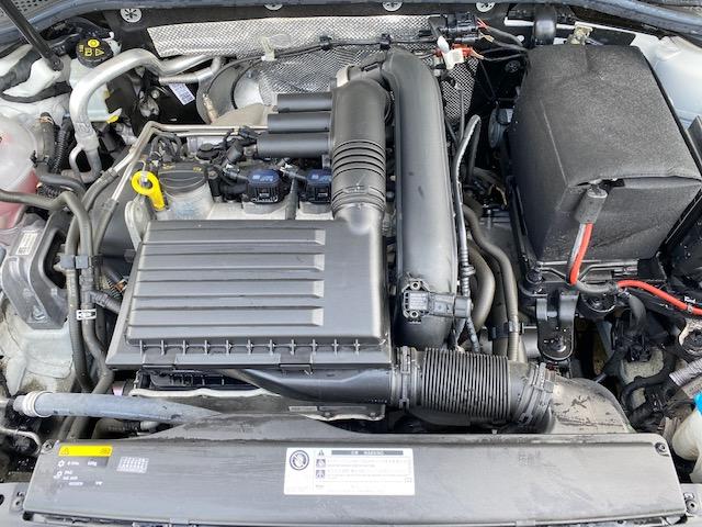 フォルクスワーゲン パサート ３１ ｔｓｉハイライン １オーナー 追突軽減車 ａｃｃ 黒革シート ディスカバープロナビ フルセグｔｖ コーナーセンサー バックカメラ ｂｌｕｅｔｏｏｔｈ ｄｖｄ再生 ｕｓｂ シートエアコン パワーシート シートヒーターの中古