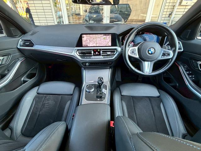 ３シリーズ ３１８ｉツーリング　Ｍスポーツ　１オーナー・ｉＤｒｉｖｅナビ・３６０カメラ・アクティブクルーズコントロール・レーンチェンジウォーニング・ＬＥＤヘッドライト・メモリー機能付きパワーシート・ＥＴＣ・１８ＡＷ・パワーバックドア（22枚目）
