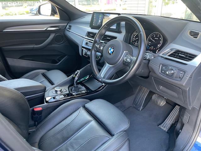 Ｘ２ ｘＤｒｉｖｅ１８ｄＭスポーツＸＥＤジョイ＋ハイライＰ　ブラックレザー・メモリー機能付きパワーシート・シートヒーター・ナビ・ヘッドアップディスプレイ・アクティブクルーズコントロール・ＬＥＤヘッドライト・ＥＴＣ・１９ＡＷ・前後ドラレコ（12枚目）