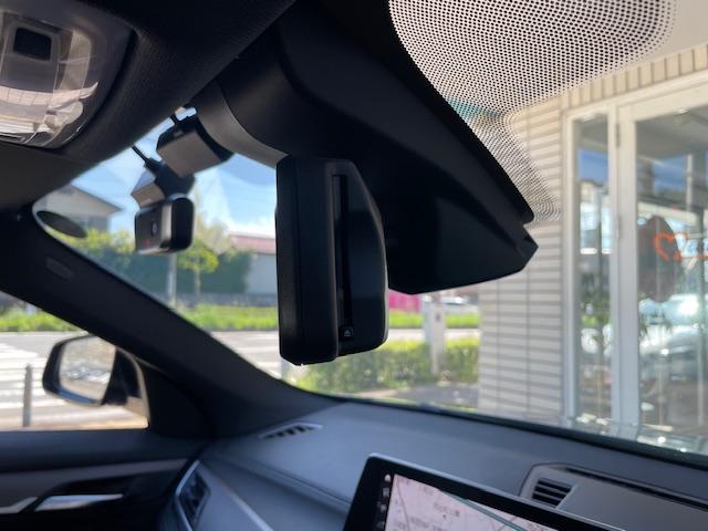 Ｘ２ ｘＤｒｉｖｅ１８ｄＭスポーツＸＥＤジョイ＋ハイライＰ　ブラックレザー・メモリー機能付きパワーシート・シートヒーター・ナビ・ヘッドアップディスプレイ・アクティブクルーズコントロール・ＬＥＤヘッドライト・ＥＴＣ・１９ＡＷ・前後ドラレコ（24枚目）