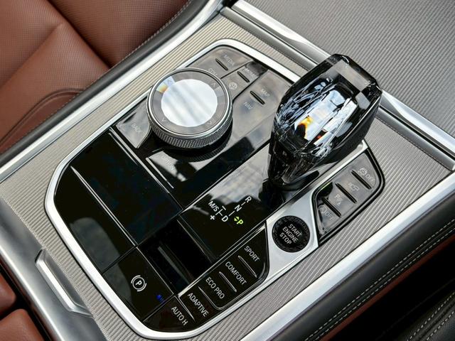 ８シリーズ ８４０ｄ　ｘＤｒｉｖｅ　グランクーペ　Ｍスポーツ　１オーナー・黒茶レザー・全席シートヒーター・パノラマサンルーフ・ソフトクローズドア・４ゾーンエアコン・ＨＵＤ・レーザーライト・全周囲Ｃ・ハーマンカードン・ベンチレーション・ＴＶ・ＥＴＣ・前後ドラレコ（15枚目）