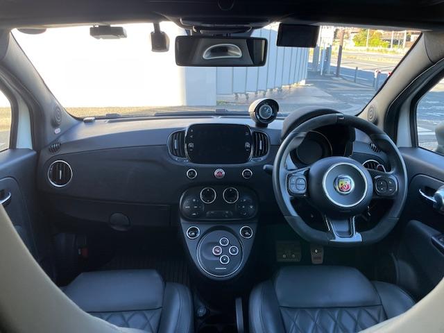 アバルト695 ツーリズモ Beats(14枚目)