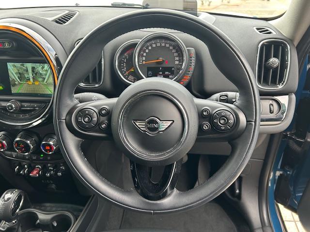 三本スポークスポーツステアリング