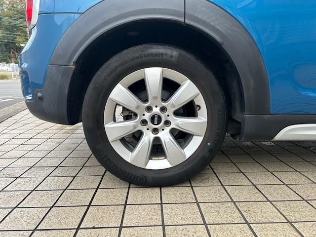 各種ドレスアップ（エアロパーツやマフラー、アルミホイール）も承っております。お客様だけのオリジナルの１台を作成してご納車いたします。