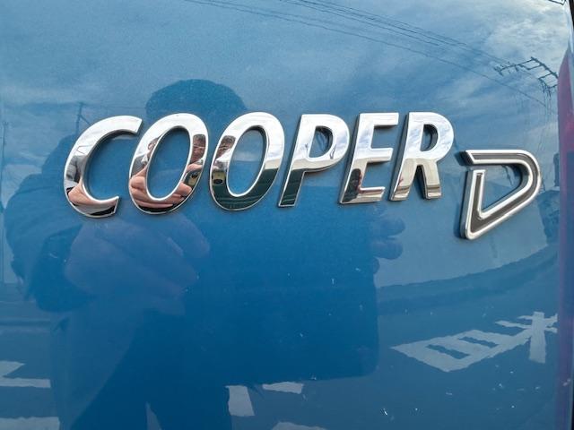 ミニクロスオーバークーパーディーゼルのエンブレム