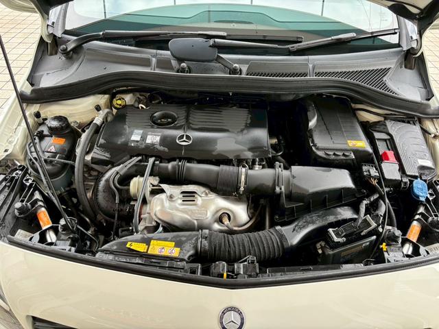 Bクラス B180 スポーツ ナイトパッケージ 100thアニバーサリーED・ブラックレザー・パワーシート・シートヒーター・純正ナビ・TV・バックカメラ・ETC・ナイトパッケージ・レーダーセーフティーパッケージ(25枚目)