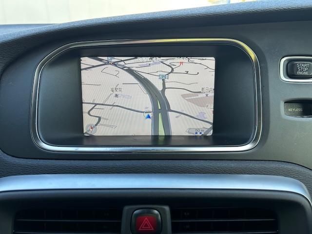 Ｖ４０ クロスカントリー　Ｔ５　ＡＷＤ　クロスカントリー　Ｔ５　ＡＷＤ（５名）ナビ・ＴＶ・バックカメラ　ＥＴＣ　白黒コンビ革シート　パワーシート　シートヒーター　ＨＩＤ　　クリアランスソナー　アダプティブクルーズコントロール　１７アルミ（26枚目）