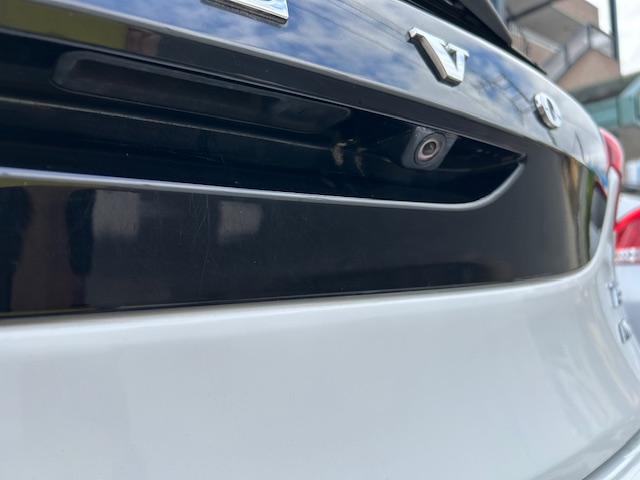 Ｖ４０ クロスカントリー　Ｔ５　ＡＷＤ　クロスカントリー　Ｔ５　ＡＷＤ（５名）ナビ・ＴＶ・バックカメラ　ＥＴＣ　白黒コンビ革シート　パワーシート　シートヒーター　ＨＩＤ　　クリアランスソナー　アダプティブクルーズコントロール　１７アルミ（38枚目）