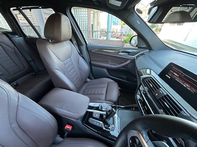 Ｘ３ Ｍ４０ｄ　Ｍ４０ｄ（５名）１オーナー・モカレザー・メモリー機能付きパワーシート・シートヒーター・パノラマガラスサンルーフ・ハーマンカードン・ヘッドアップディスプレイ・３６０カメラ・ＴＶ・ＥＴＣ・２１ＡＷ・（13枚目）