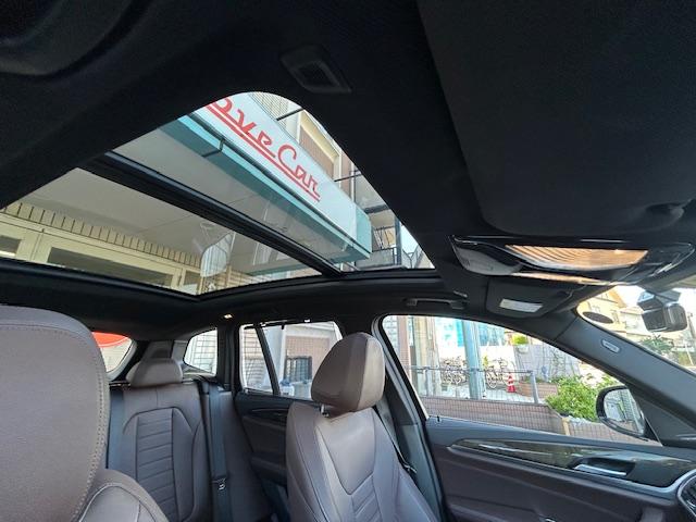 Ｘ３ Ｍ４０ｄ　Ｍ４０ｄ（５名）１オーナー・モカレザー・メモリー機能付きパワーシート・シートヒーター・パノラマガラスサンルーフ・ハーマンカードン・ヘッドアップディスプレイ・３６０カメラ・ＴＶ・ＥＴＣ・２１ＡＷ・（29枚目）